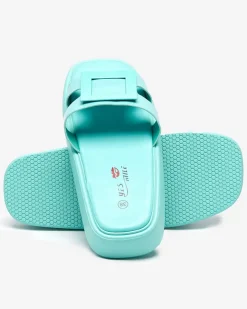 Royalfashion Miętowe damskie klapki z ozdobą Zegora