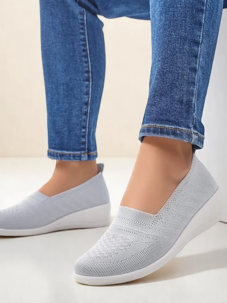 Royalfashion Mokasyny damskie na niskim koturnie Epoles