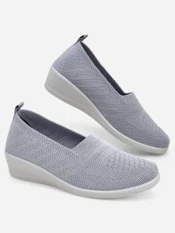 Royalfashion Mokasyny damskie na niskim koturnie Epoles