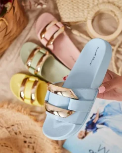 Royalfashion Niebieskie damskie klapki ze złotą ozdobą Serina