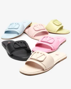 Royalfashion Niebieskie damskie klapki z eko skóry Cartec