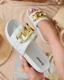 Royalfashion Niebieskie damskie pikowane klapki ze złotym łańcuszkiem Eteris