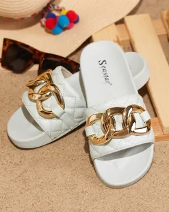 Royalfashion Niebieskie damskie pikowane klapki ze złotym łańcuszkiem Eteris