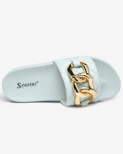 Royalfashion Niebieskie damskie pikowane klapki ze złotym łańcuszkiem Eteris