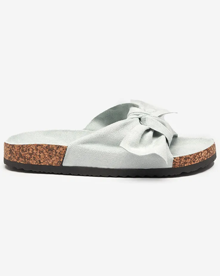 Royalfashion Niebieskie damskie eko-zamszowe klapki z kokardką Ewerka