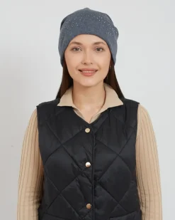 Royalfashion Ocieplana damska czapka z cyrkoniami