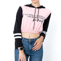 Royalfashion Różowa damska bluza crop top z kapturem i napisami