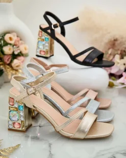 Royalfashion Sandały damskie na słupku z kryształkami Solepte