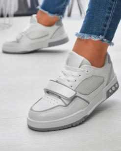 Royalfashion Sportowe sneakersy damskie w biało- szarym kolorze Xirrat