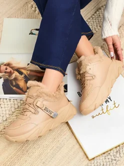 Royalfashion Sportowe sneakersy damskie z futerkiem Nonuas