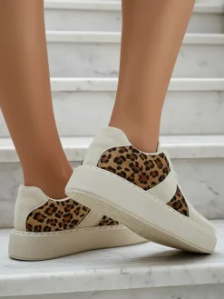 Royalfashion Sportowe sneakersy damskie z printem w panterkę Big Cat