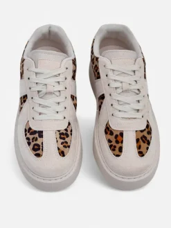 Royalfashion Sportowe sneakersy damskie z printem w panterkę Big Cat