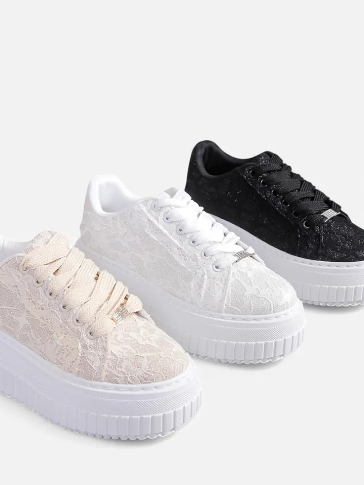 Royalfashion Sportowe sneakersy damskie z koronką Coronna