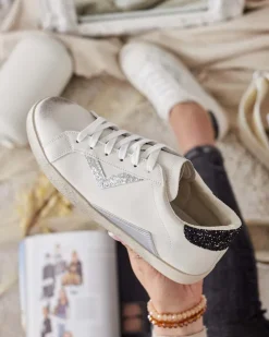 Royalfashion Sportowe sneakersy damskie z ozdobami Ginn