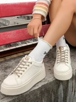 Royalfashion Sportowe sneakersy damskie z ozdobnymi sznurówkami Eone