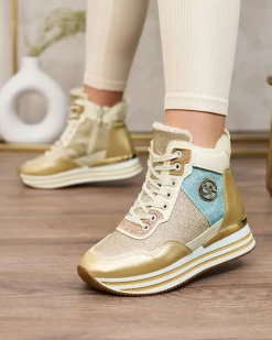 Royalfashion Sportowe złote sneakersy damskie z brokatem Kawellas