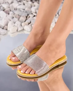 Royalfashion Żółte damskie klapki z cyrkoniami Verina