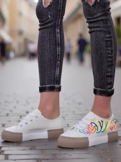 Royalfashion Trampki damskie z printem Sercess