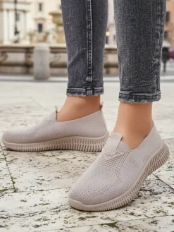 Royalfashion Wsuwane damskie materiałowe buty sportowe Serra