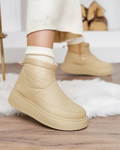 Royalfashion Wsuwane śniegowce damskie w beżowym kolorze Armeda