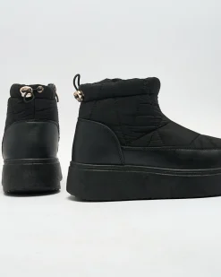 Royalfashion Wsuwane śniegowce damskie w czarnym kolorze Armeda