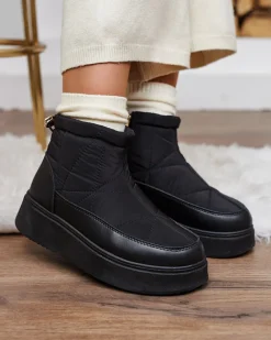 Royalfashion Wsuwane śniegowce damskie w czarnym kolorze Armeda