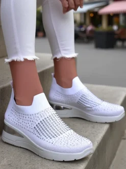 Royalfashion Wsuwane sneakersy damskie na koturnie z cyrkoniami Qelavise