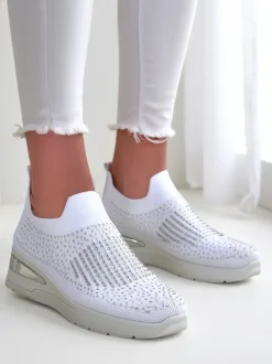 Royalfashion Wsuwane sneakersy damskie na koturnie z cyrkoniami Qelavise