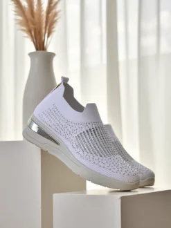 Royalfashion Wsuwane sneakersy damskie na koturnie z cyrkoniami Qelavise