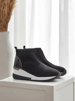 Royalfashion Wsuwane sneakersy damskie na koturnie z cyrkoniami Viseq