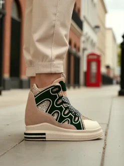 Royalfashion Wysokie sportowe buty damskie z ukrytym koturnem Oblaffi