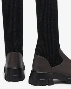 Royalfashion Wysokie wsuwane kozaki damskie w kolorze czarno - brązowym Alerpi