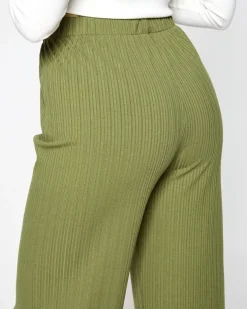 Royalfashion Zielone damskie szerokie spodnie prążkowane