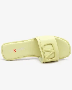 Royalfashion Zielone damskie klapki z eko skóry Cartec