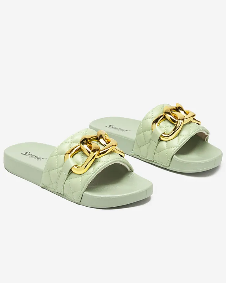 Royalfashion Zielone damskie pikowane klapki ze złotym łańcuszkiem Eteris