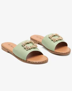 Royalfashion Zielone damskie eleganckie klapki ze złotą ozdobą Meriso