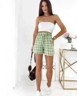 Royalfashion Zielone krótkie spodenki damskie w kratę