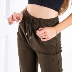 Royalfashion Zielone spodnie dresowe damskie z napisem