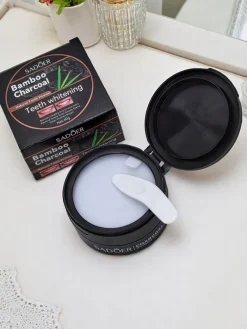 Sadoer Wybielający puder do zębów usuwający przebarwienia po kawie, herbacie i tytoniu