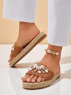 Sandały Royalfashion Callista Boho Camel na płaskiej platformie z muszelkami