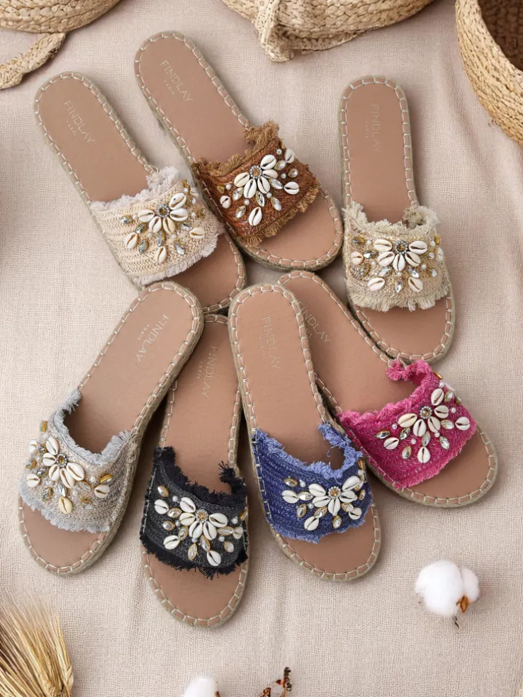 Sandały Royalfashion Callista Boho Camel na płaskiej platformie z muszelkami