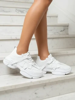 Sneakers od Giulia Bella z platformą w kolorze białym