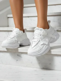 Sneakers od Giulia Bella z platformą w kolorze białym
