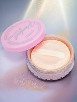 Sypki puder do twarzy z efektem naturalnego wykończenia Honey Bronze