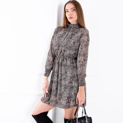 Wzorzysta sukienka z półgolfem- Odzież