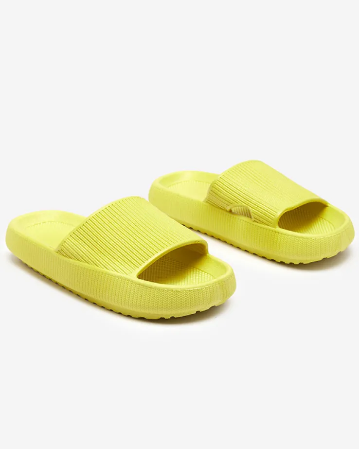 Zielone gumowe klapki z tłoczeniem Torika - Obuwie