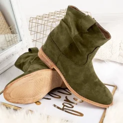 Zielone kowbojki na krytym koturnie Astrit - Obuwie